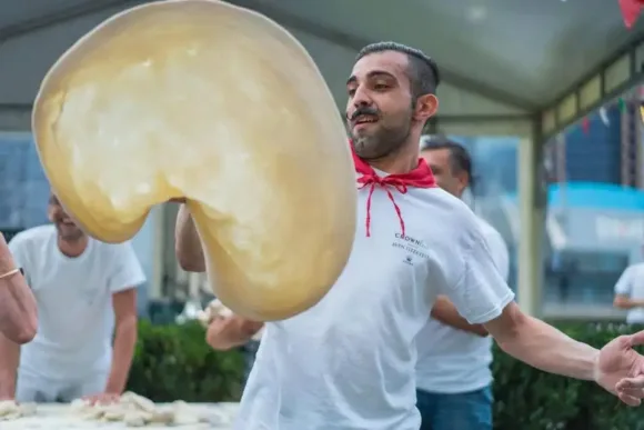 World champion pizza acrobat headlines Brisbane’s Festitalia return